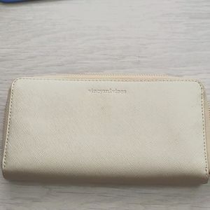 Vineyard Vines Brand New Gold Wallet